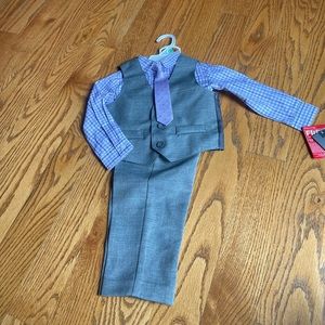 NWT Size 18 month 4 piece suit